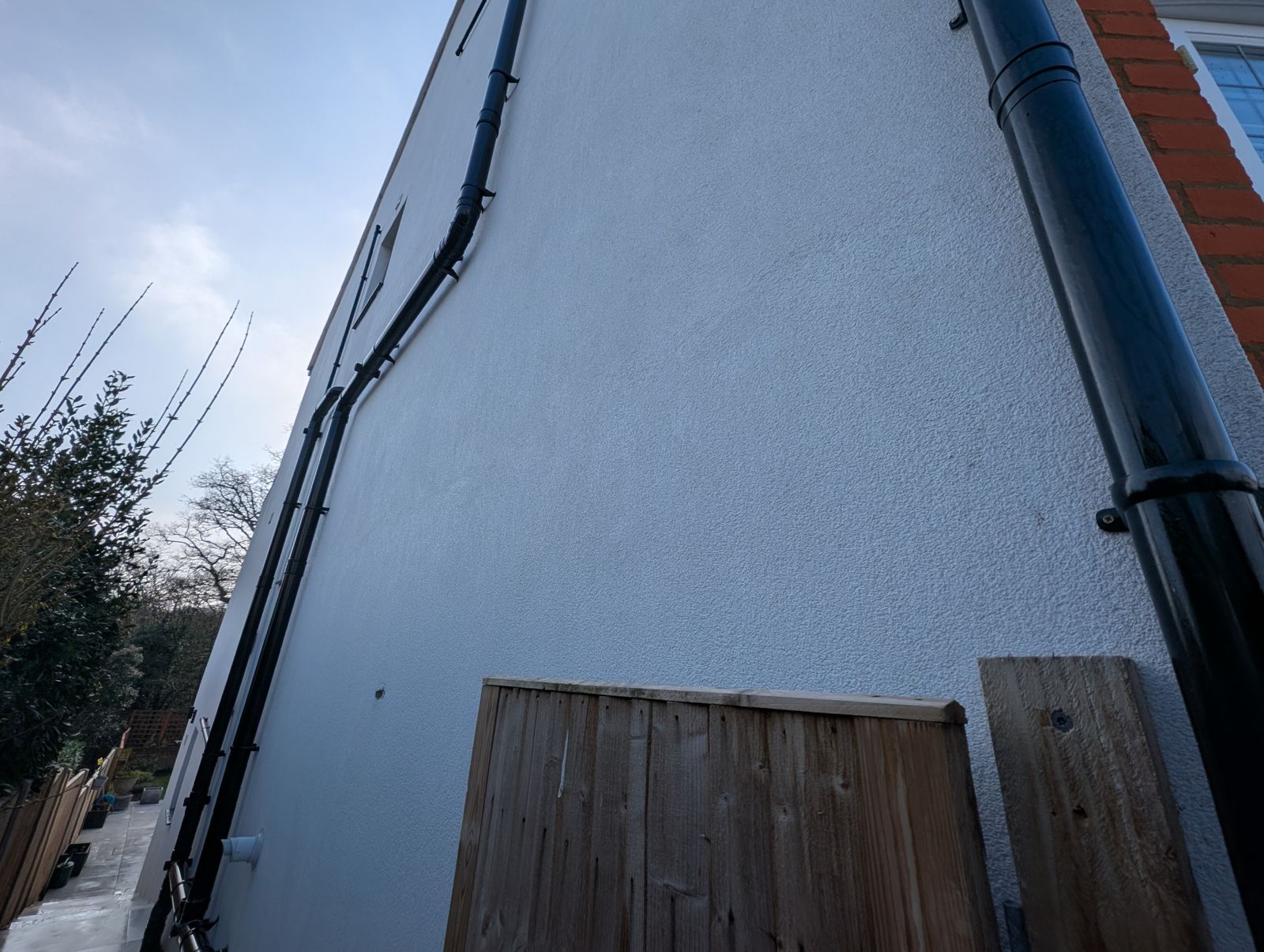Green render, before and after after cleaning